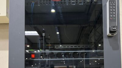 Armario de telecomunicaciones