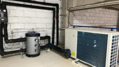 Instalación aerotermia en pablellon